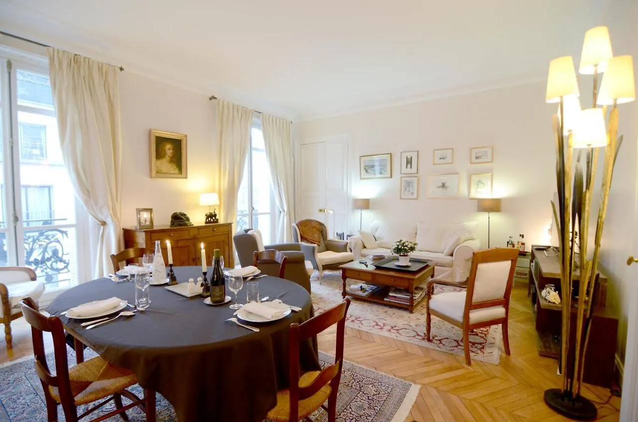 Champs Elysees Apartment Paris